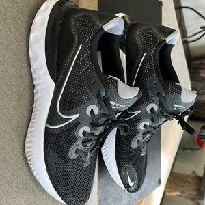 Nike Renew Run Black Mens Sneakers